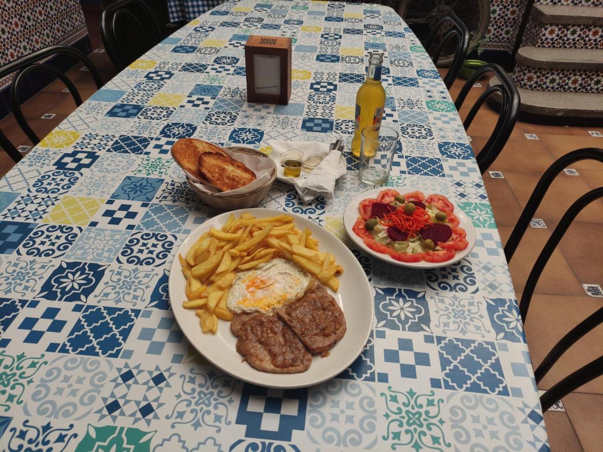 Hostal Restaurante Bar Cafeteria La Melchora Posadas Luaran gambar
